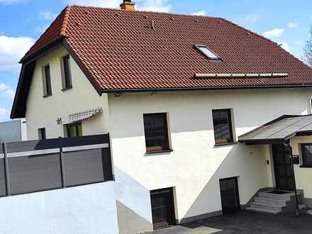 Großes Wohnhaus m. Einliegerwohnung und Werkstatt