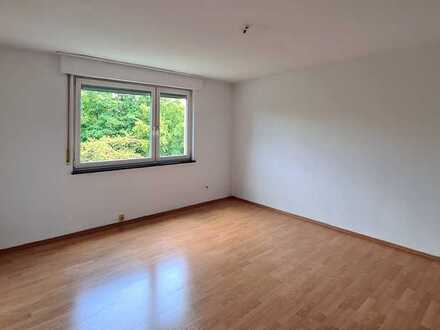 *** Gemütliche 1 Zimmer-Wohnung in Cannstatt mit Blick ins Grüne! ***