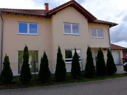 Großzügiges Einfamilienhaus 5ZKB, ca. 269m² WFL, in verkehrsberuhigtem Bereich in Reuschbach