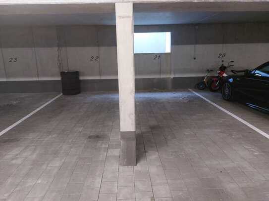 Tiefgaragenstellplatz zu vermieten