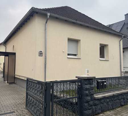 Modernisierter Bungalow mit Garten & Terrasse