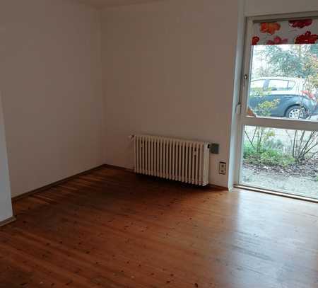 Schöne 2,5-Zimmer-Souterrain-Wohnung mit geh. Innenausstattung mit Balkon und EBK in Weimar (Lahn)