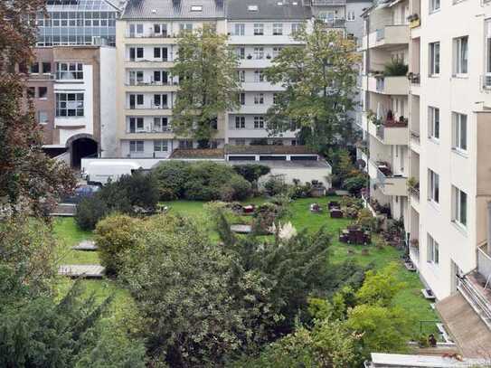 Gartenstraße/Hofgarten: 2-Zi-DG im 4. OG + Ausbaureserve (5. OG). Lift. Möbliert befristet vermietet