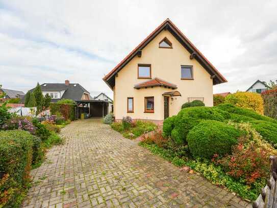 Interessantes Einfamilienhaus mit sehr schönem Garten