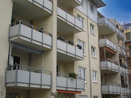 2 Raum Wohnung mit Balkon und Tiefgarage