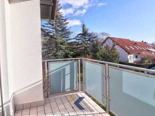 großzügige 4 Zi.-Whg. mit Balkon und PKW-Stellplatz in Lengefeld