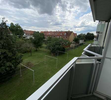 Ab 1.7.2024: 3 Zimmer in gepflegtem Umfeld - Balkon - nahe Innenstadt