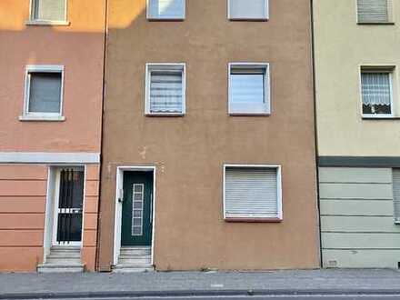 REDUZIERT! Ideal für Kapitalanleger: Kernsaniertes MFH mit 2 bis 3 Wohneinheiten und Garten