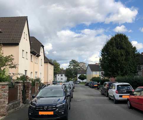 Freistehendes XL-Einfamilienhaus mit Garten und Garage