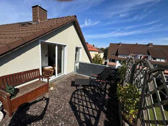 2,5 ZKB neu renoviert, inkl. Dachterrasse in ruhiger Lage, innenstadtnah, Stellplatz opt. vorhanden