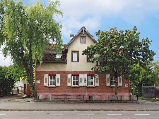 Platz für die große Familie oder 2 Familien - teilsaniert, stadtnah und mit großem Garten