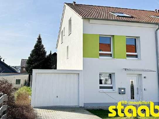 *** PROVISIONSFREI! *** MODERNE DOPPELHAUSHÄLFTE MIT TERRASSE, GARAGE UND STELLPLATZ IN RUHIGE