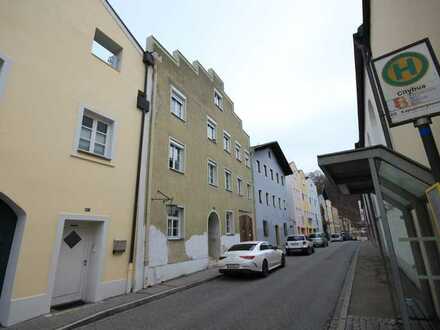 Mehrfamilienhaus mit kleiner Werkstatt und traumhaften Blick auf den Palas - Ausbau potenzial -