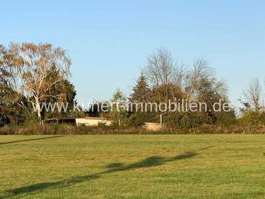 Exklusives Grundstück am Golfplatz mit Bestandsgebäude und einzigartigem Blick zum Hufeisensee