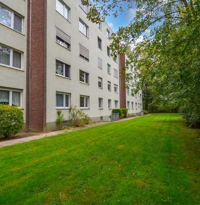 Großzügige 4-Zimmer Wohnung mit Loggia in Rheinnähe