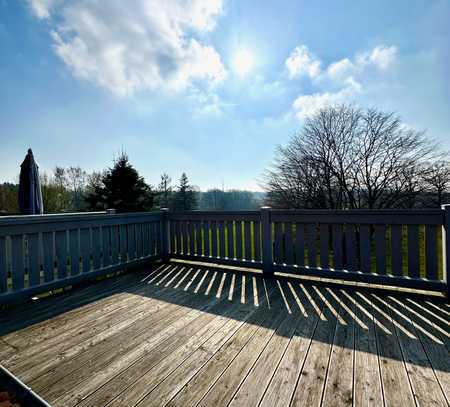 Traumhafte 3 Zimmer Wohnung mit großer Dachterrasse!