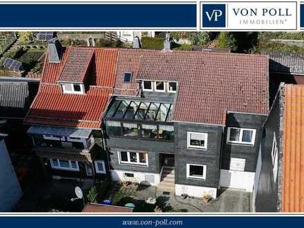 Zweifamilienhaus im Zentrum mit ca. 173 m² Wohnfläche, Garten und 2 Garagen
