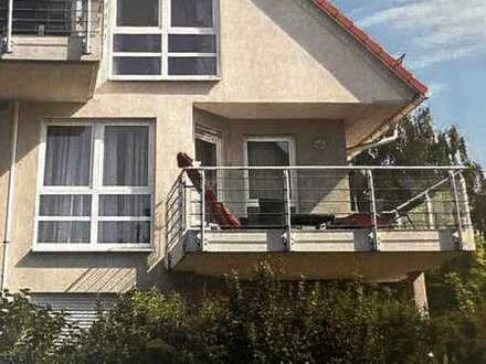 Lichtdurchflutete 2-Zimmer-Wohnung mit Balkon und EBK in Bergen