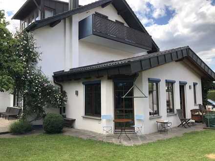 Doppelhaushälfte mit schönem Garten in ruhiger Lage in Stegen