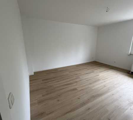 Neu sanierte 59,5 m² 2 Zimmer Wohnung im 1. OG