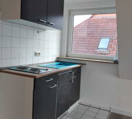 1-Zi.-Appartment- Seelze- Balkon Single- Küche- TG-Platz mögl.