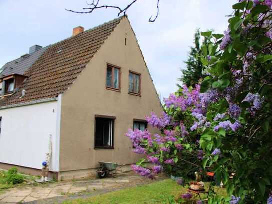 Sanierungsobjekt in Ludwigsfelde mit traumhaftem Grundstück in ruhiger Lage