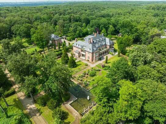 Traumwohnung mit großer Loggia, in einem privaten Villenpark
- Vor den Toren Düsseldorfs und Essens