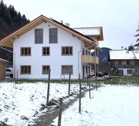 Erstbezug einer charmanten 2,5-Raum-Wohnung mit Balkon mitten im Grünen