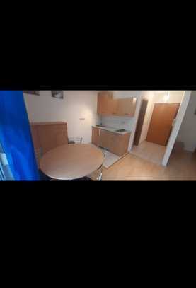 Exklusive 1-Raum-Erdgeschosswohnung mit Balkon und Einbauküche in Erlangen