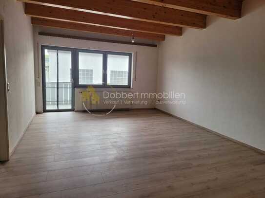3 Zimmer nutzbar als Büro oder Gewerbefläche mit Garage und 2 Stellplätzen-sofort bezugsfrei !