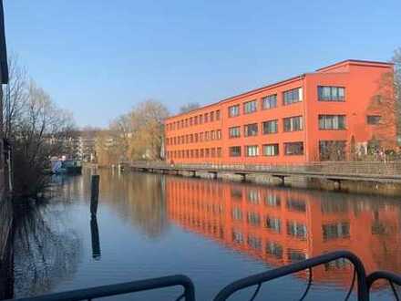 Modernisierte Büroflächen mit Blick auf dem Veringkanal