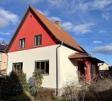 Ansprechendes 5-Zimmer-Einfamilienhaus mit EBK in Lampertheim