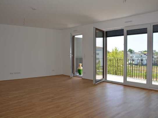 Moderne, 4-Zimmer-Wohnung mit EBK und Balkon