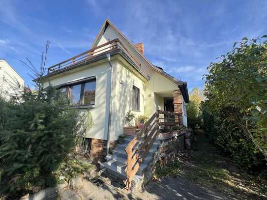 EFH in ruhiger Seitenstraße mit tollem Garten