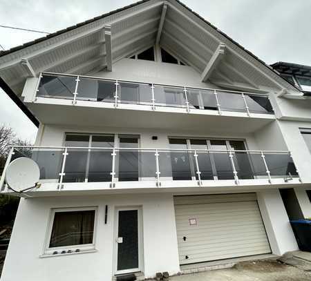 Platz für Ihr E-Auto: Wohnung mit gehobener Innenausstattung mit Balkon und tollem Weitblick