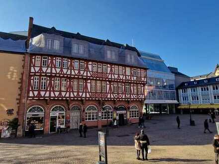 Kaufpreis auf Anfrage: Rarität - Historisches Haus Wertheym direkt am Römerberg