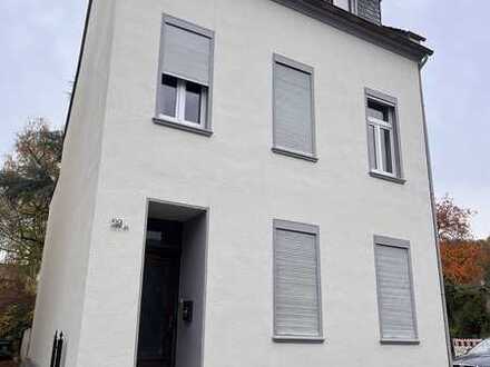 Geräumiges Dreifamilienhaus in attraktiver Lage (Provisionsfrei!)