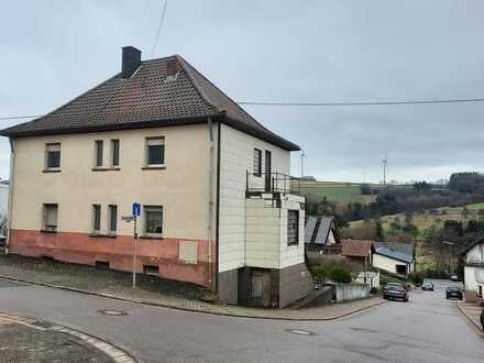 ZWANGSVERSTEIGERUNG eine Grundstücks mit 2 Fam.-Haus