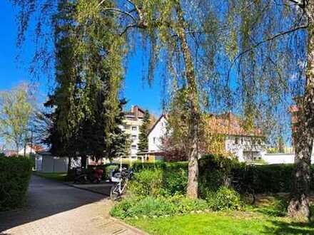 Wir haben Ihr Zuhause! Hoch hinaus- 1-Zimmer Wohnung mit Balkon und neuwertiger Einbauküche!