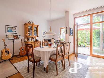 **REIHENENDHAUS IN SPLITLEVELBAUWEISE MIT NEUER HEIZUNG UND KAMIN IN BRAUNSCHWEIG-TIMMERLAH**