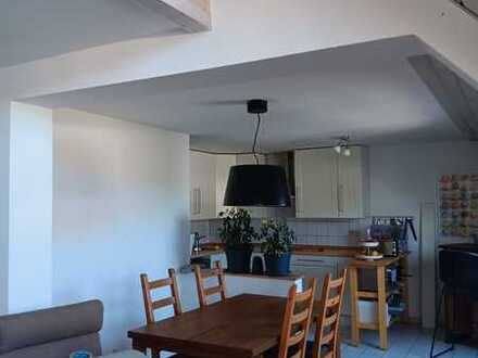 Große 3-Zimmer Dachgeschosswohnung in Mörfelden-Walldorf