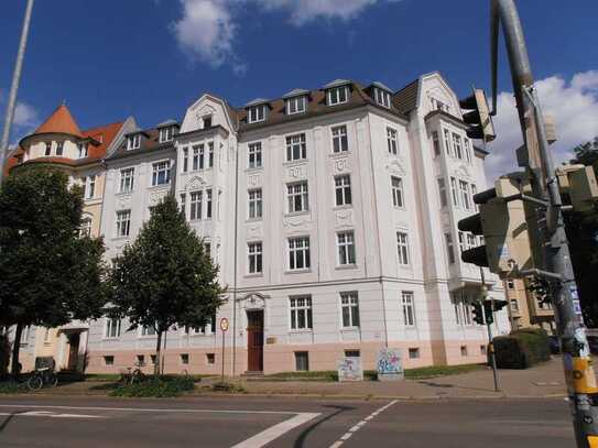 Gemütliche 3-Raum-DG-Wohnung mit EBK* in Magdeburg - Nähe Hasselbachplatz