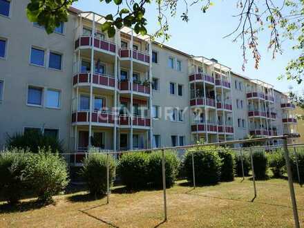 Erdgeschoss Zwei Zimmer Wohnung im Blumenviertel mit Balkon