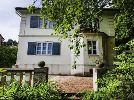 Historisches Juwel! Villa von 1925 mit Remise & zusätzlichem Baurecht
