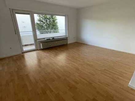 helle 2-Zimmer Wohnung mit Balkon