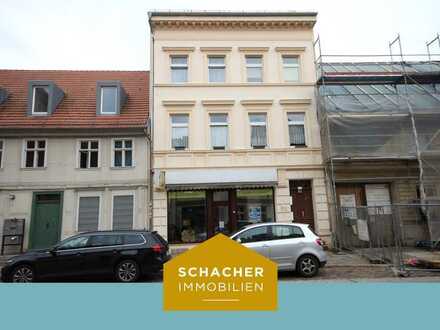 Historisches Wohn- und Geschäftshaus mit 5 attraktiven Einheiten in bester Nauener City Lage