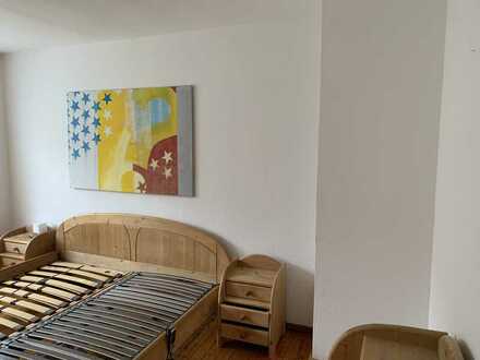 Freundliche 4-Zimmer-Wohnung mit Balkon und Einbauküche in Aschaffenburg
