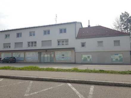 ... moderne Geschäftsfläche mit guter Belichtung im EG in zentraler Lage von Garching ...