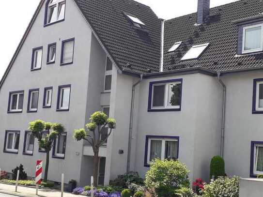 Helle 2 Zi Wohnung mit Balkon