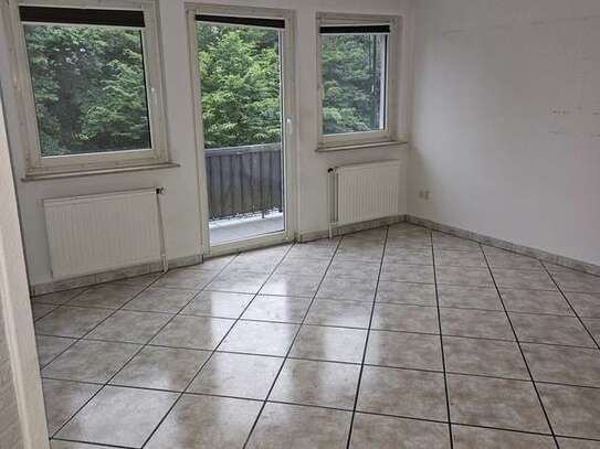 Schöne helle 3-Zimmer Wohnung mit 2 Balkonen